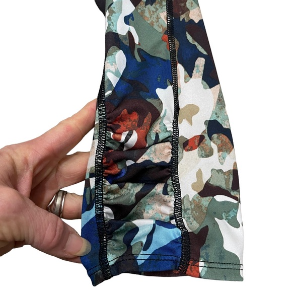Free People Intimates Guinevere  camo 7/8 leggings large. - Picture 4 of 7